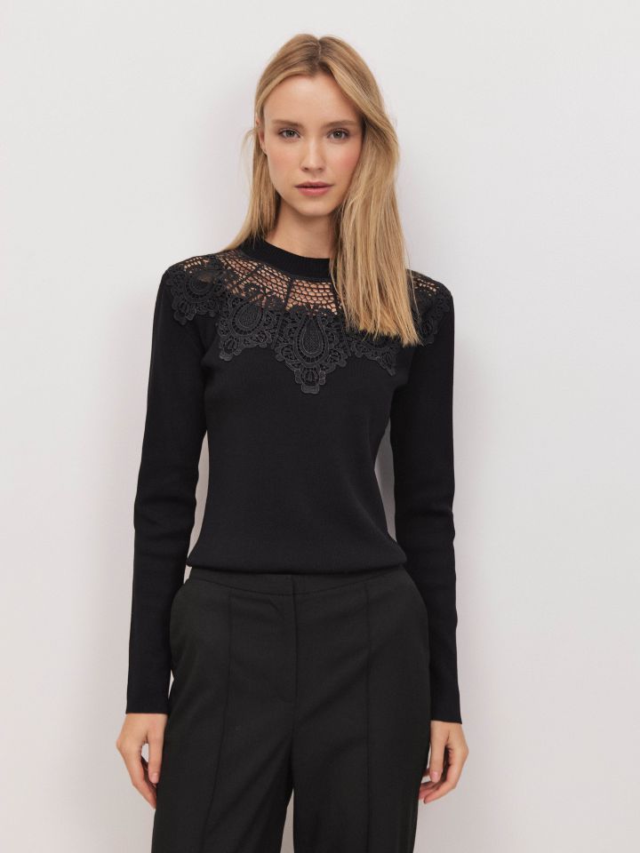 סריג פתח ליבה קרושה בצבע שחור