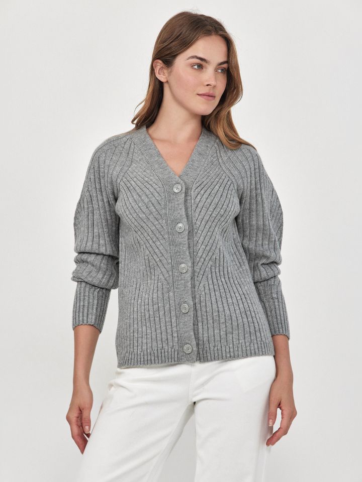 קרדיגן סריג סריגות  דיאגונל בצבע אפור כסף