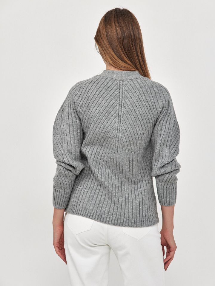 קרדיגן סריג סריגות  דיאגונל בצבע אפור כסף