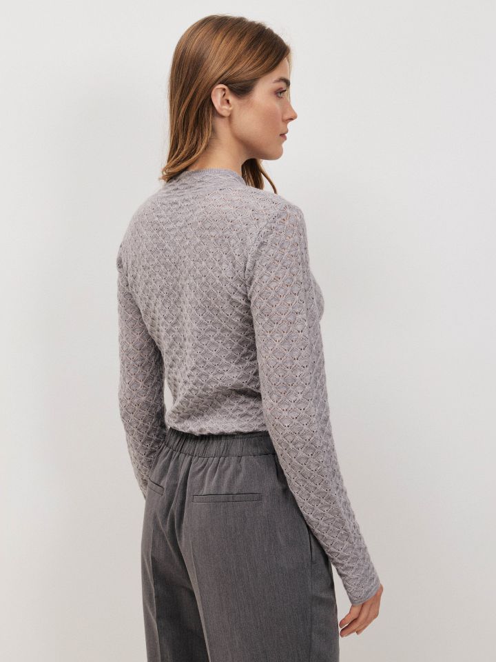 סריג קרושה  LIA בצבע אפור כסף