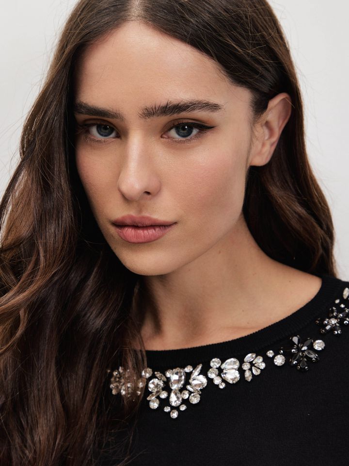 סריג פתח דמוי יהלומים בצבע שחור