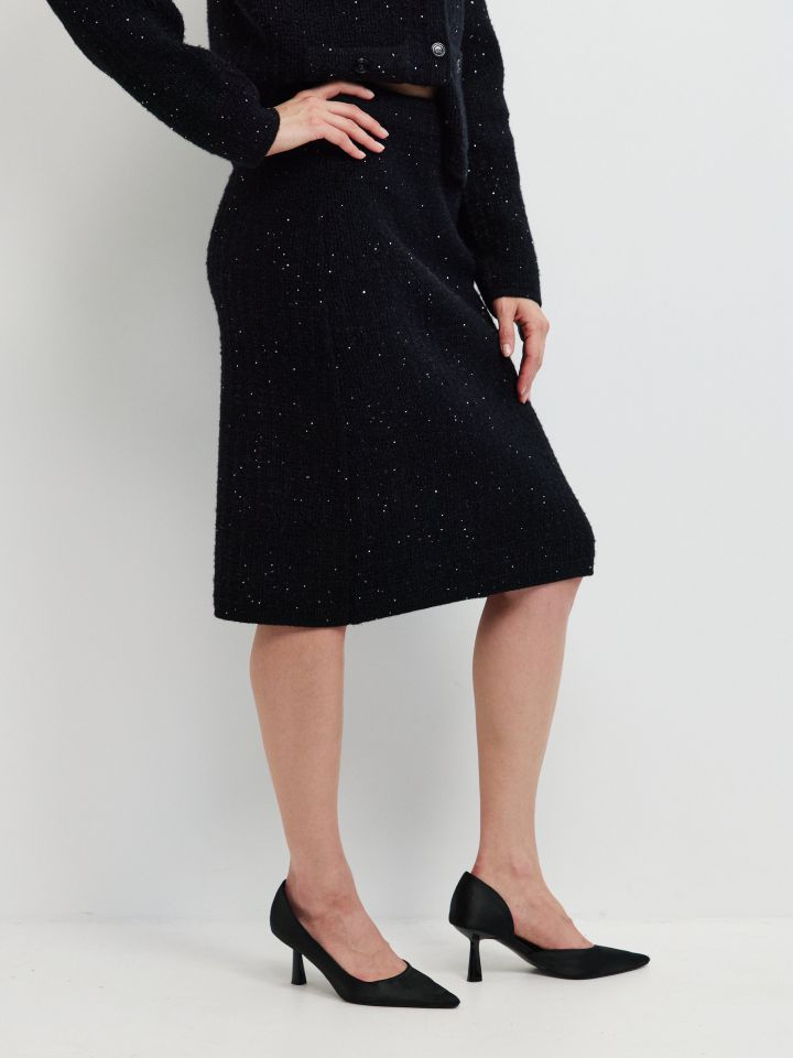 חצאית סריג פייטים בצבע שחור