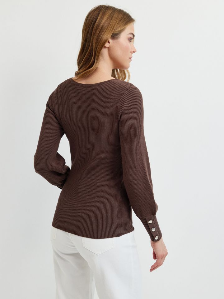 סריג V כפתורים PROMO בצבע חום בהיר