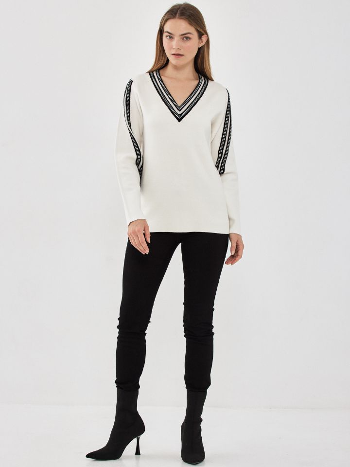 סריג V שילובים ROMI בצבע אופוויט