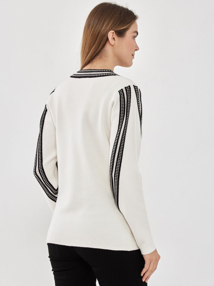 סריג V שילובים ROMI בצבע אופוויט