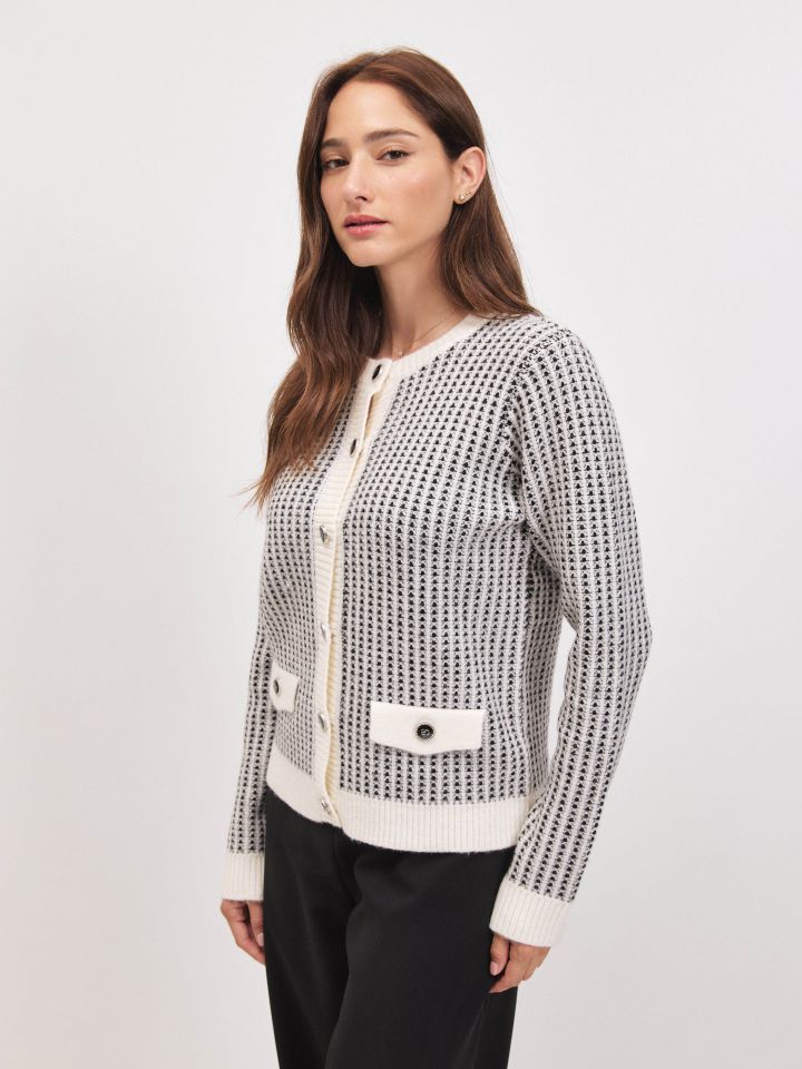 קרדיגן סריג כיסים ג’קרט בצבע אופוויט