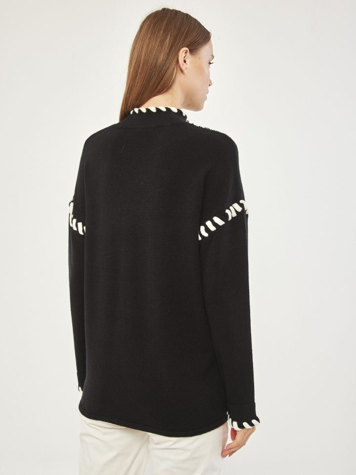 סריג חצי גולף חוט שילוב בצבע שחור