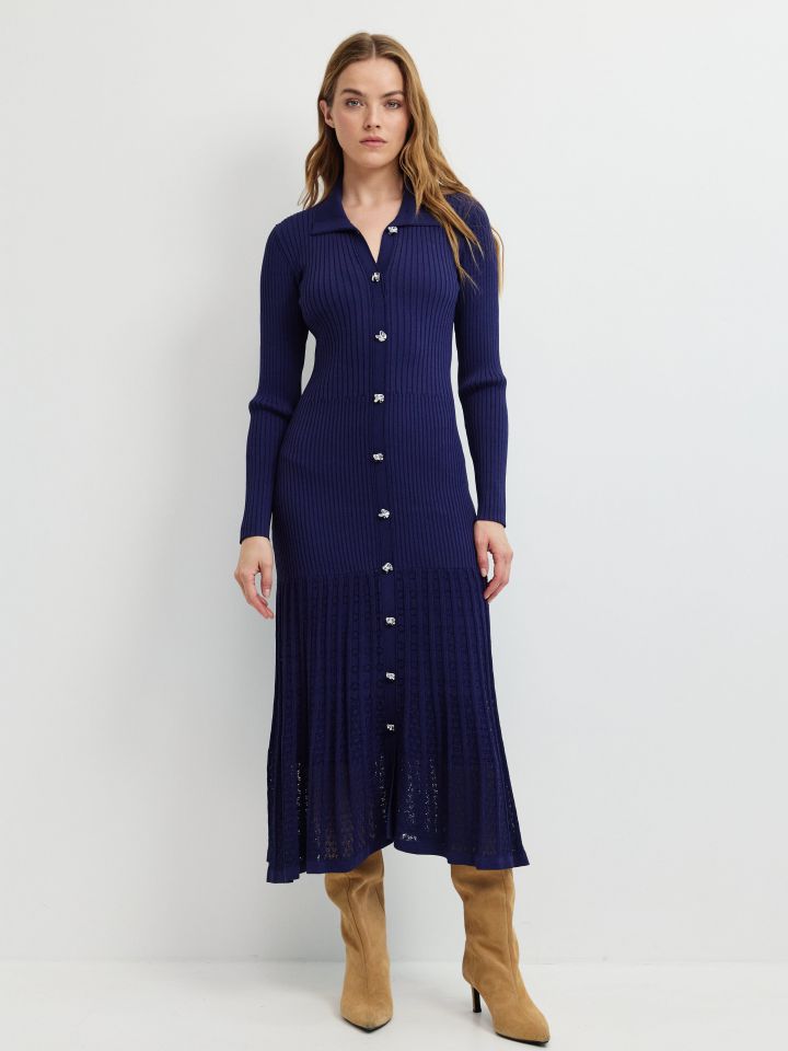 שמלה סריג כפתורים בצבע כחול מעושן