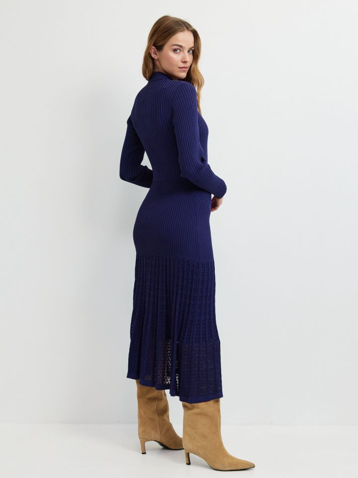 שמלה סריג כפתורים בצבע כחול מעושן