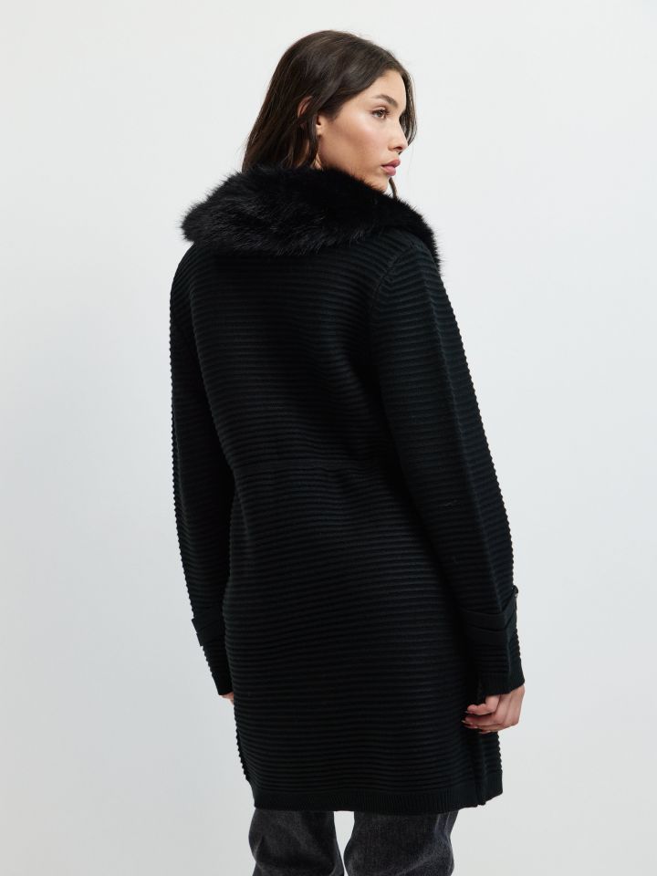 עליונית סריג רוכסן צד בצבע שחור