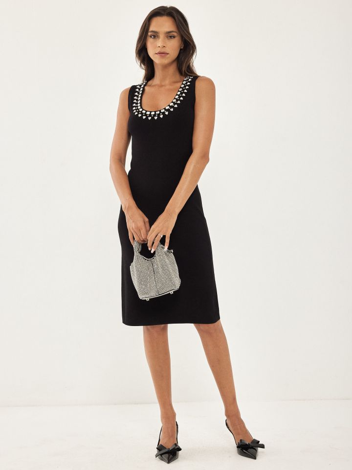 שמלה סריג פתח יהלומים בצבע שחור