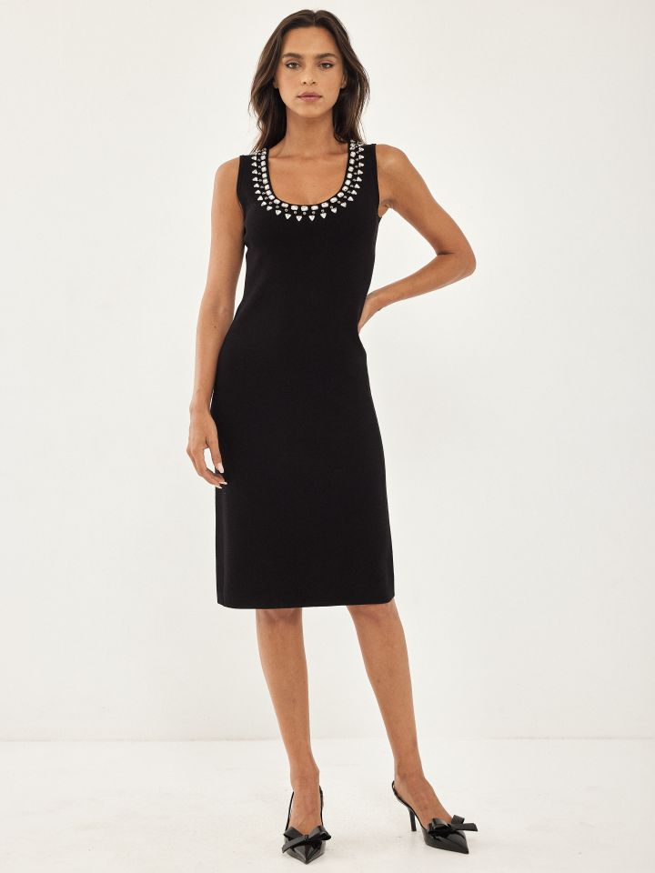 שמלה סריג פתח יהלומים בצבע שחור