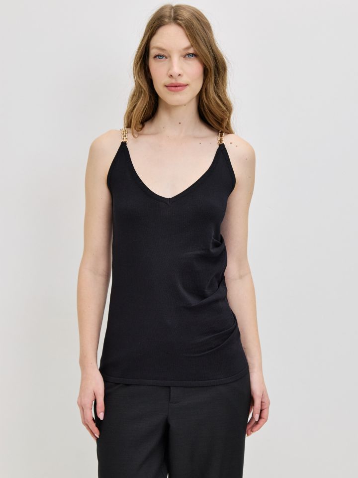 גופיה סריג אבזמים בצבע שחור