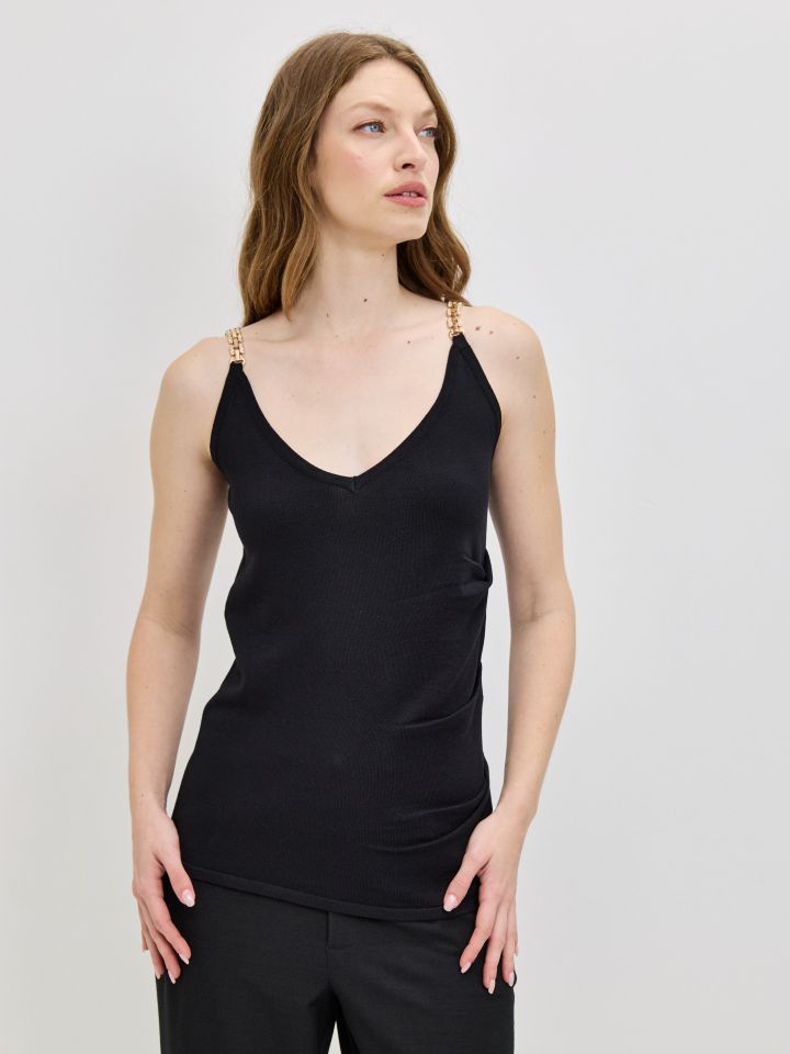 גופיה סריג אבזמים בצבע שחור