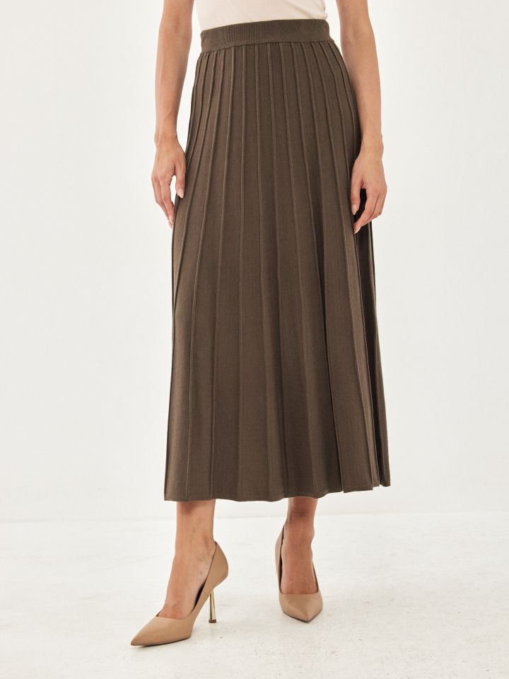 חצאית סריג קלוש בצבע זית