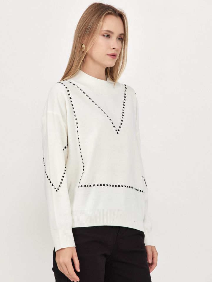 סריג חצי גולף X שילובים PROMO בצבע אופוויט