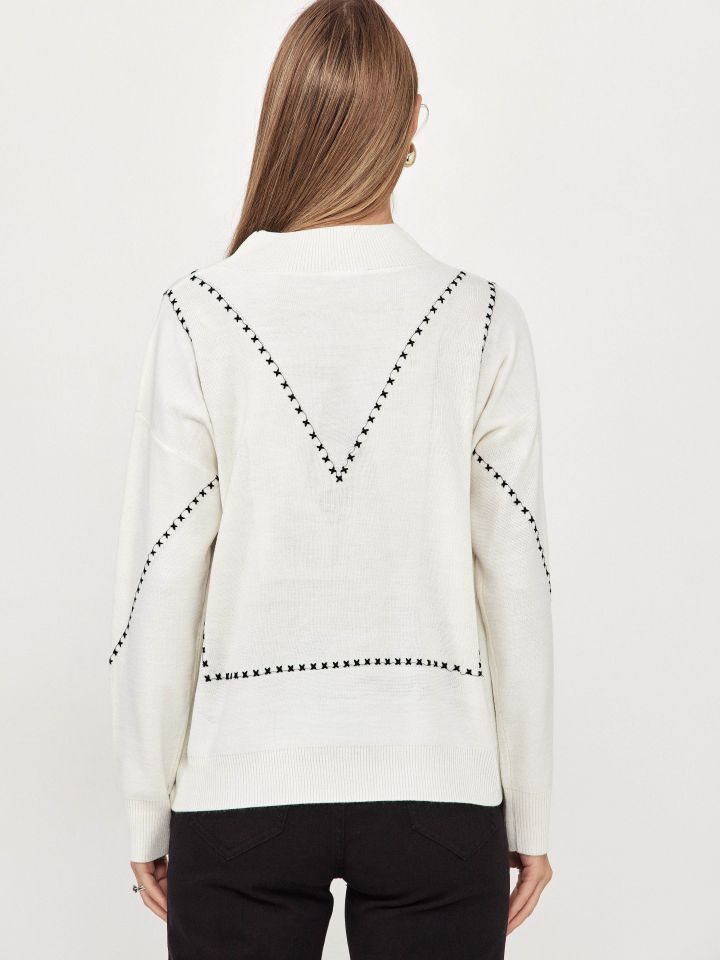 סריג חצי גולף X שילובים PROMO בצבע אופוויט