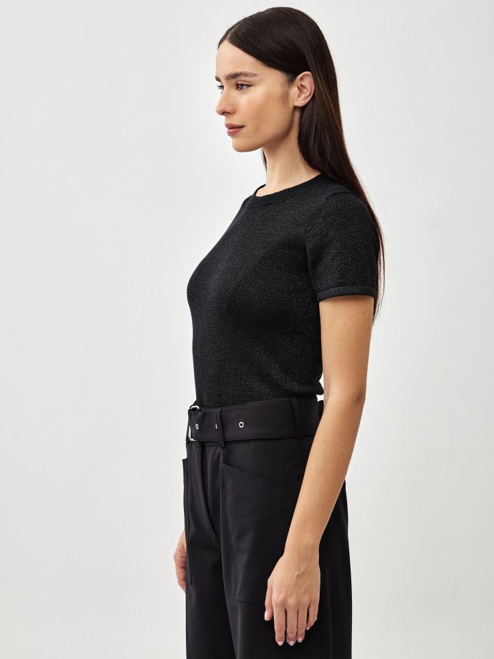 סריג לורקס חצי שרוול בצבע שחור