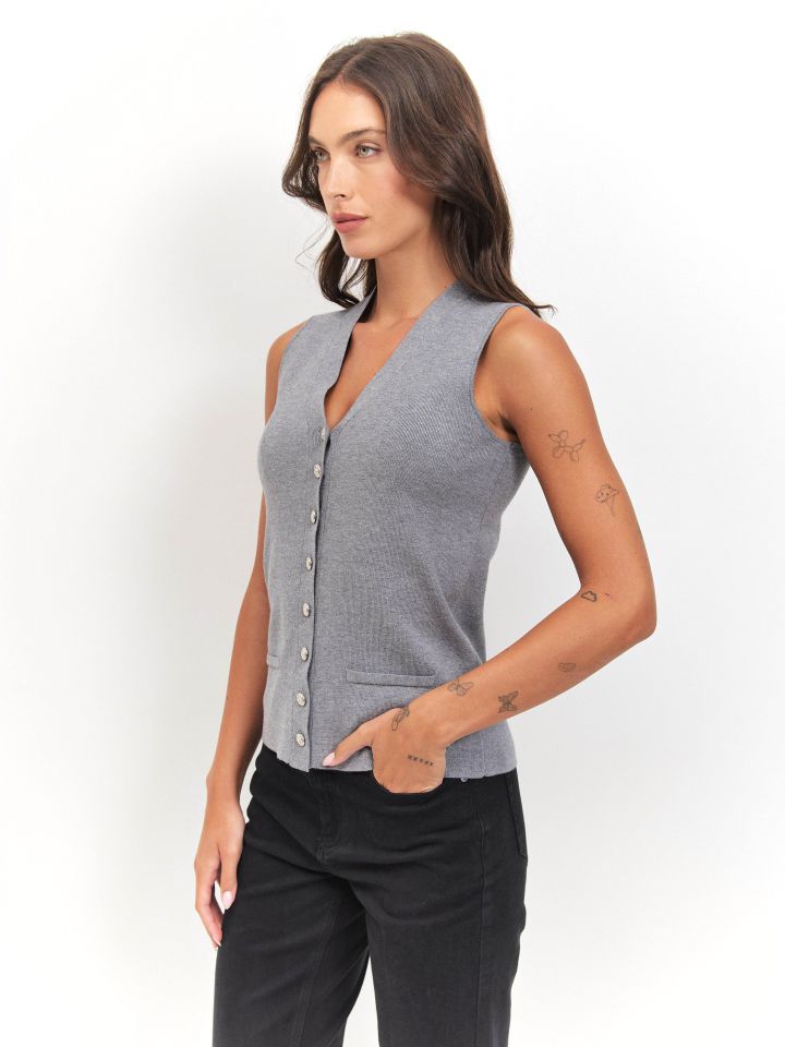 וסט סריג כפתורי זהב בצבע אפור מלאנז בינוני