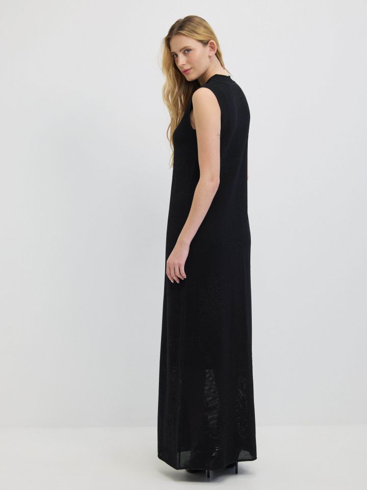 שמלה סריג קרושה בצבע שחור