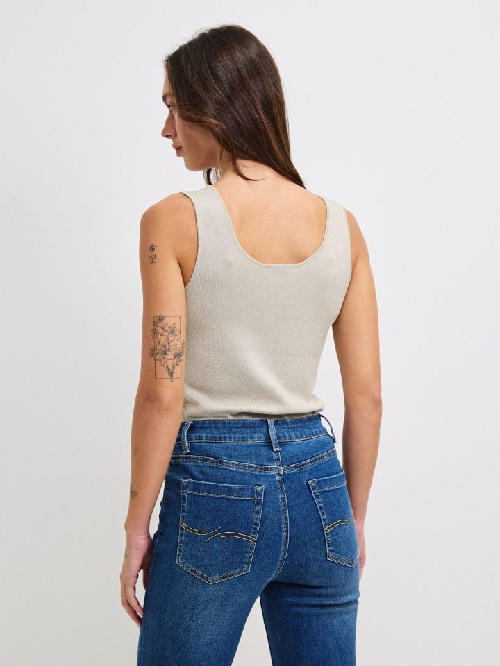 גופיה סריג לורקס בצבע בייז’