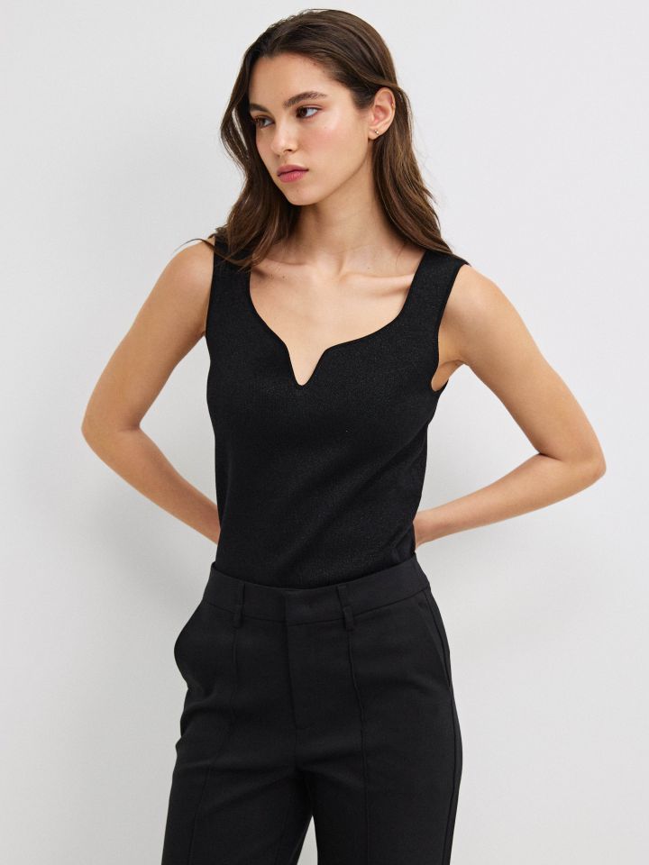 גופיה סריג לורקס בצבע שחור