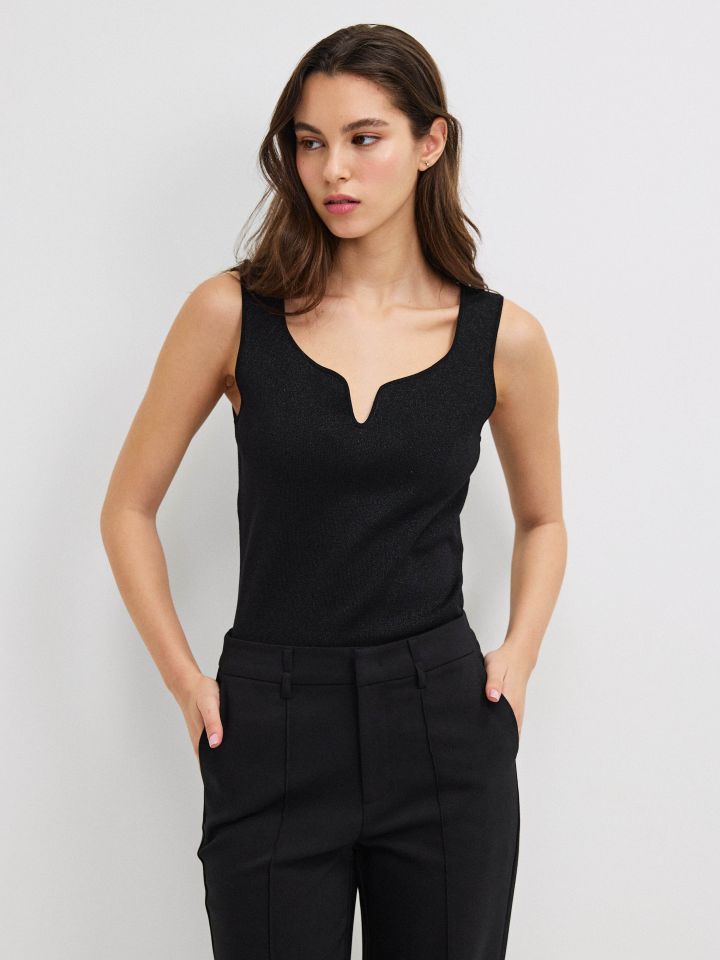 גופיה סריג לורקס בצבע שחור