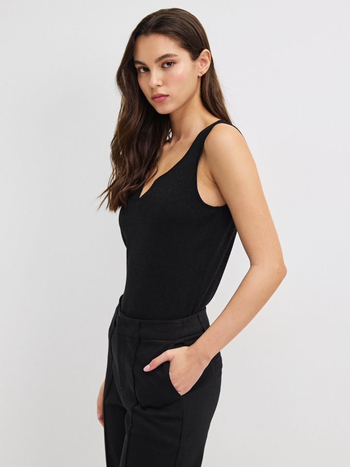 גופיה סריג לורקס בצבע שחור