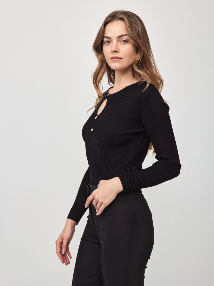 סריג ריב כפתורים PROMO בצבע שחור