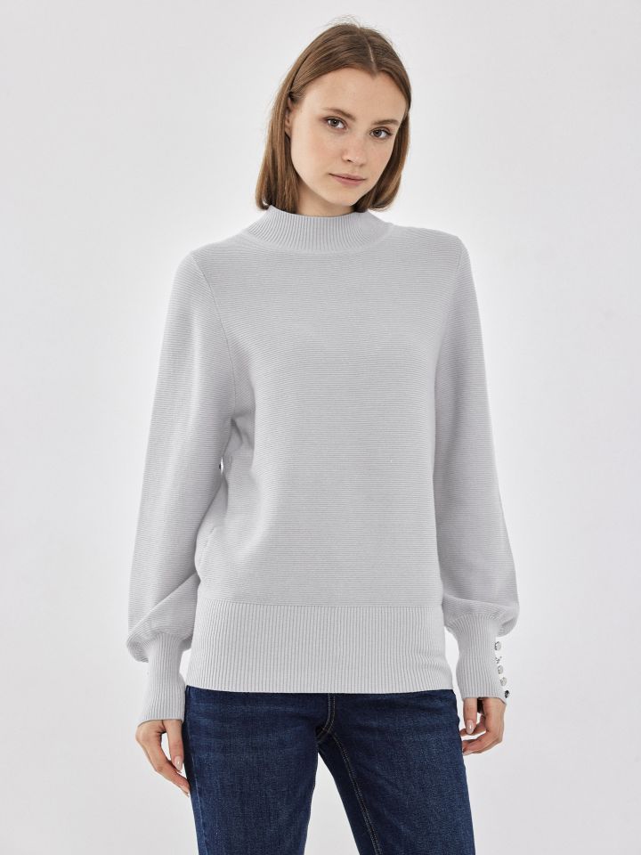 סריג חצי גולף כפתורים בשרוול בצבע אפור כסף