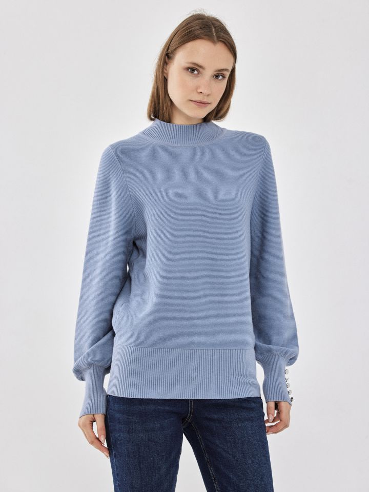 סריג חצי גולף כפתורים בשרוול בצבע תכלת