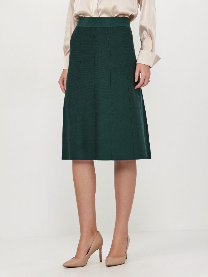 חצאית סריג SHIRA בצבע ירוק בקבוק