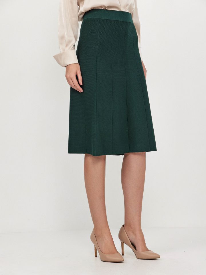 חצאית סריג SHIRA בצבע ירוק בקבוק