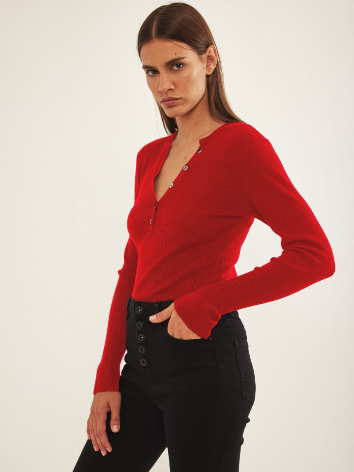 סריג V שינה PROMO בצבע אדום מלבורו