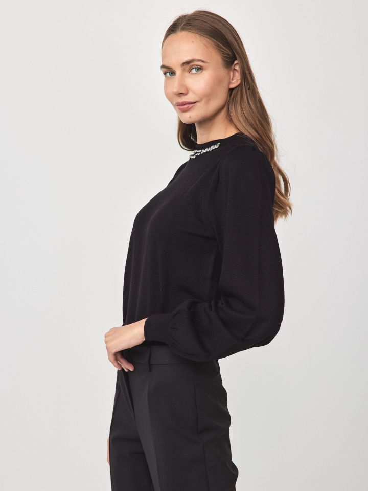 סריג פתח דמוי יהלומים בצבע שחור