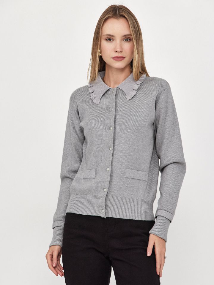 קרדיגן סריג צוארון מלמלה שניל בצבע אפור כסף