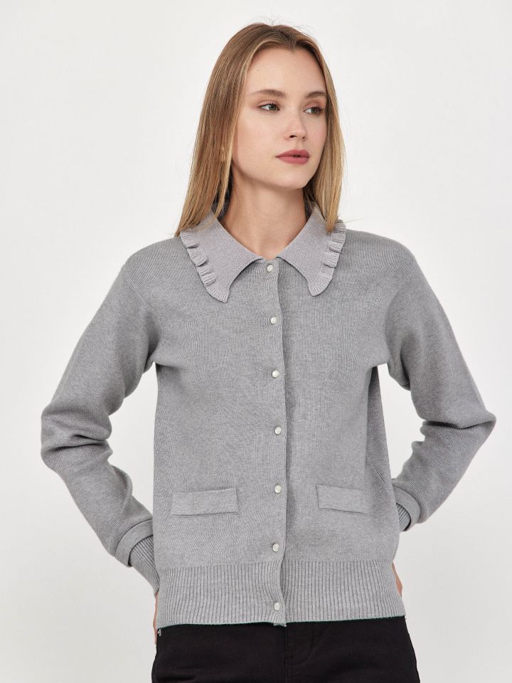 קרדיגן סריג צוארון מלמלה שניל בצבע אפור כסף