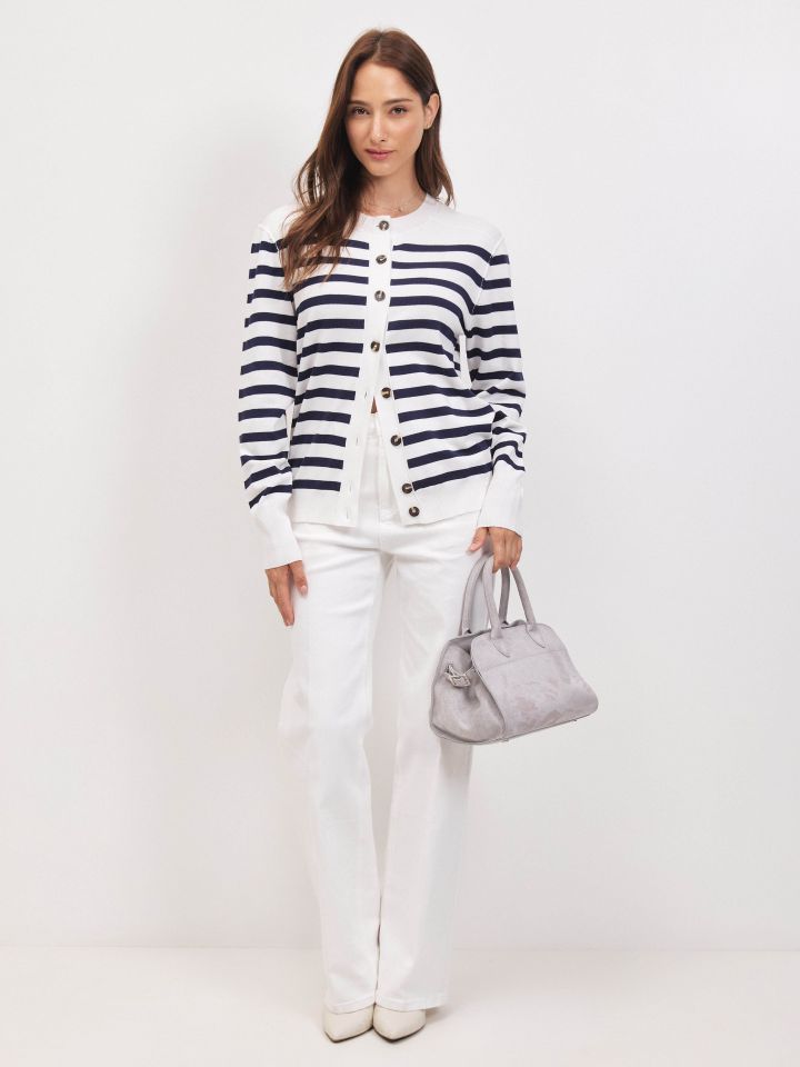 קרדיגן סריג פסים ריקמות בגב בצבע אופוויט