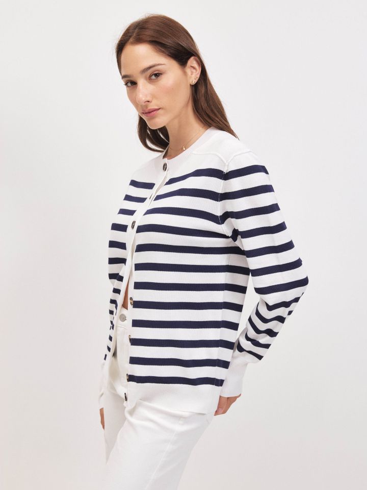 קרדיגן סריג פסים ריקמות בגב בצבע אופוויט