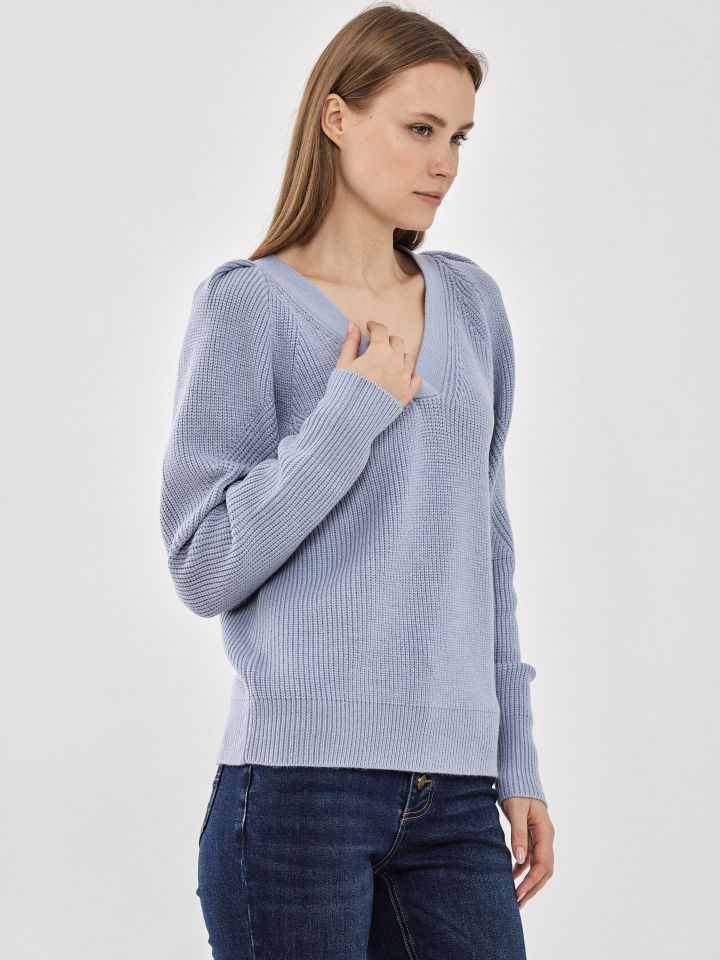 סריג V ROMI בצבע תכלת