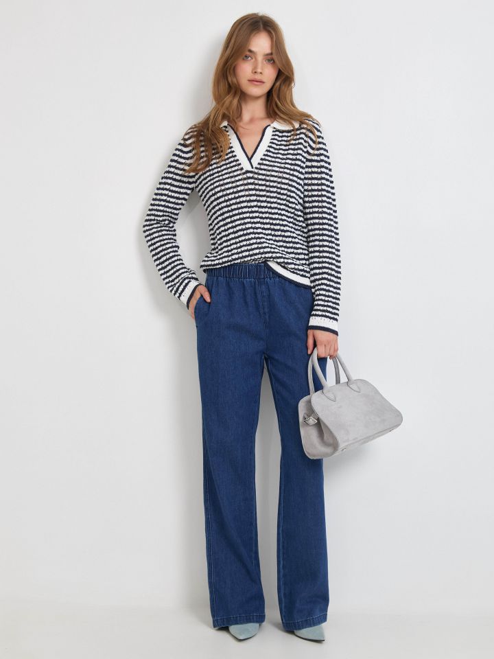 סריג צוארון פסים בצבע לבן /כחול