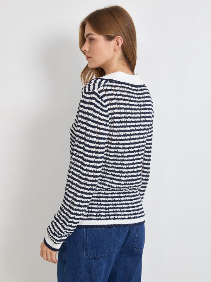 סריג צוארון פסים בצבע לבן /כחול