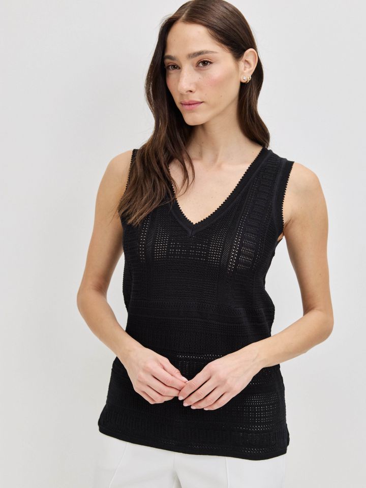 גופיה סריג פרונט קרושה בצבע שחור