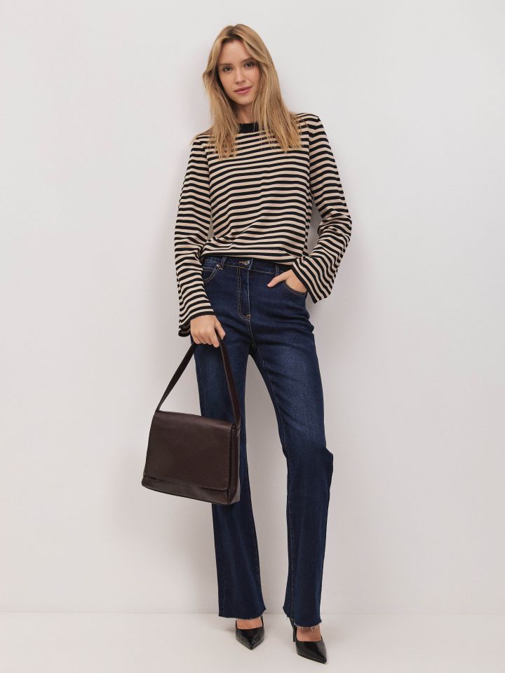 סריג פסים שרוול פעמון בצבע שחור