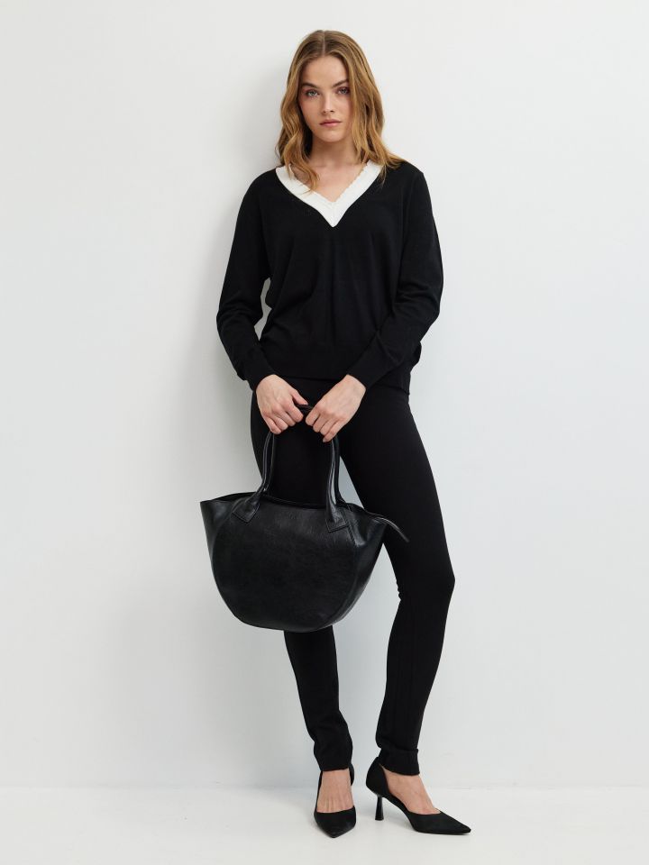 סריג V שילוב קרושה  PROMO בצבע שחור