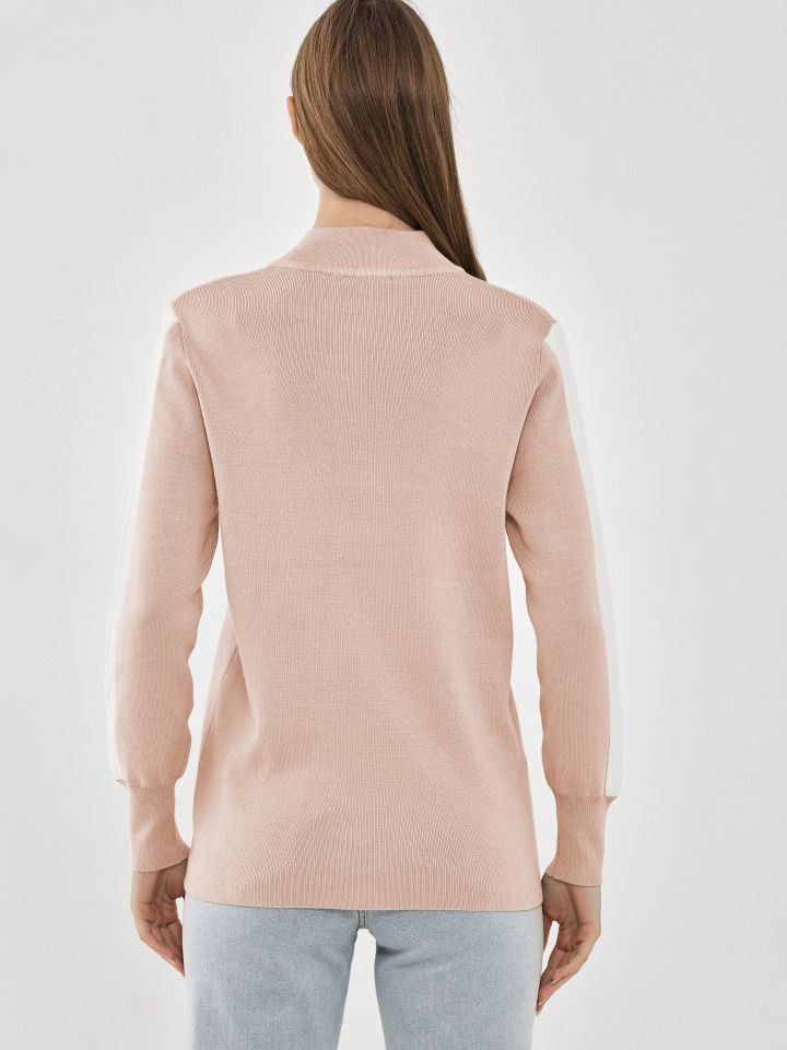 סריג פסים רוכסן בצבע בייז קפוצינו