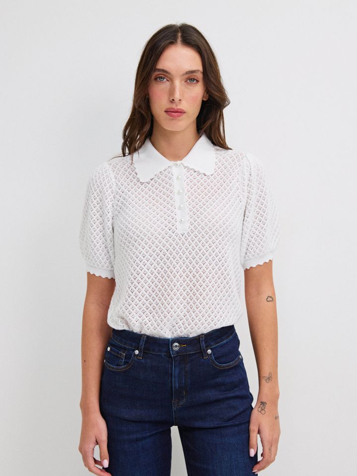 סריג רשת כפתורים בצבע לבן