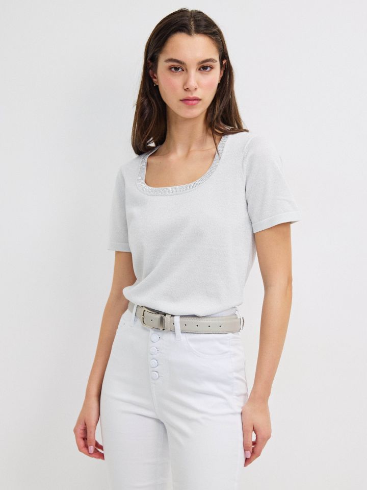 סריג לורקס פתח בצבע אפור כסף