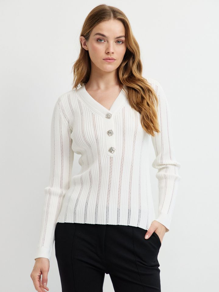 סריג V שינה כפתורים בצבע אופוויט