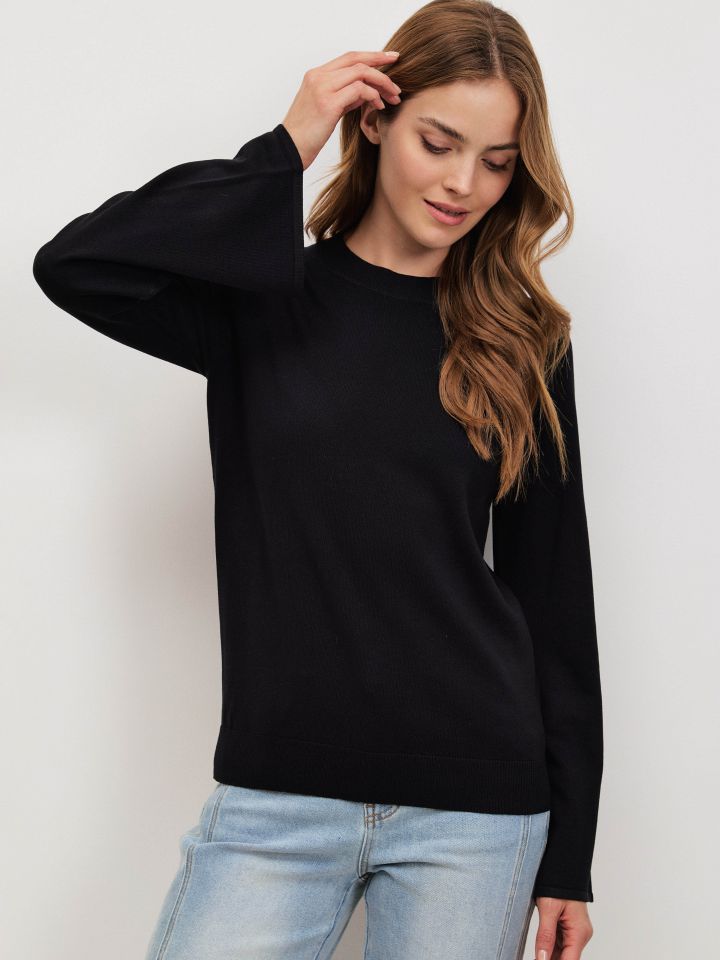 סריג שרוול פעמון בצבע שחור